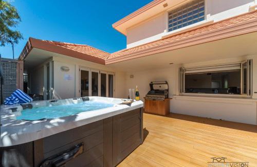 Waipahihi Maison | Tui Lookout - Spa Pool & Lake Views