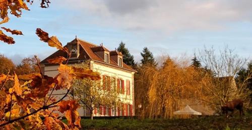 Villeneuve-sur-Yonne Maison | Tuilerie de Talouan Maison de maître 4 étoiles écologique et tout confort