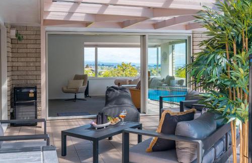Hilltop Maison | Tuis and Pools - Lake Taupo Holiday Home