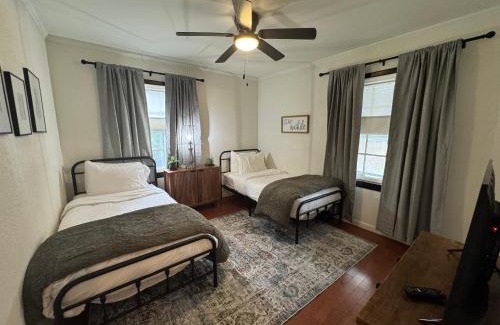 Tulsa Maison | Tulsa Home Sweet Home - King Bed Near Expo, TU, Dtwn