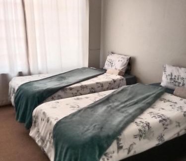 Emalahleni Appartement | Tumi's Home away- 3 Bedroom