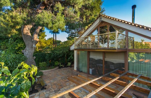 Nea Makri Maison | Turdus Merula Retreat