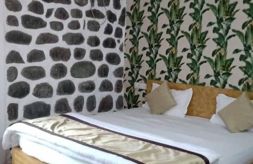 Kumai Hôtel | Turibari Leisure Point