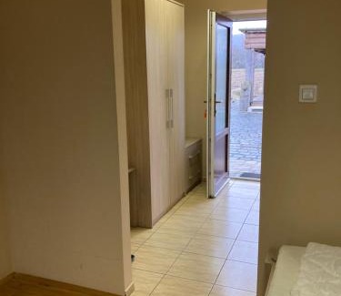 Holisa Maison | Turistická ubytovňa Zlatka
