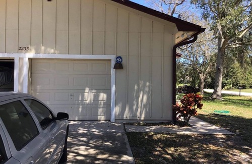 Interchange Square Maison | Turkey creek Nature Reserve. Two bedrooms, two bath with kayaks