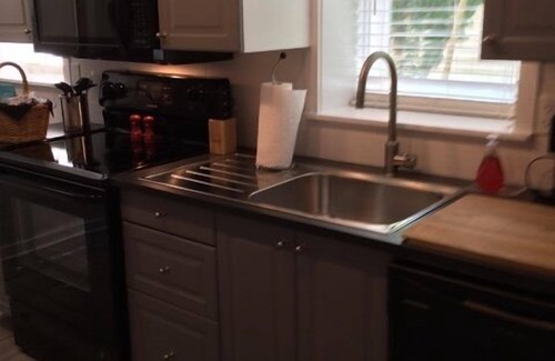 Governor's Walk Maison | Llave en Mano amueblado Mid-Town Pool Side Bungalow