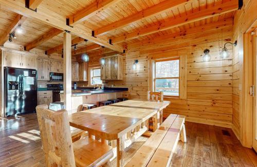 Tazewell Maison | Turtle Hill Cabin