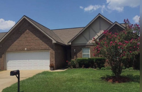 Moundville Maison | Tuscaloosa Maison propre, sûre et élégante, à quelques minutes de l'AU et du centre-ville