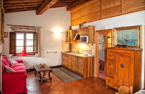 Chianni Appartement | Vie toscane, vue panoramique, parc, piscine, détente, randonnée, vélo