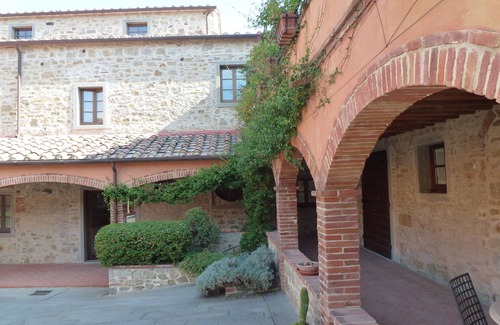 Cortona Appartement | Vacances bucoliques dans une résidence calme avec piscine et parking privé