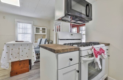 Salem Maison | Tuscan Village Charming Home Steps From it All