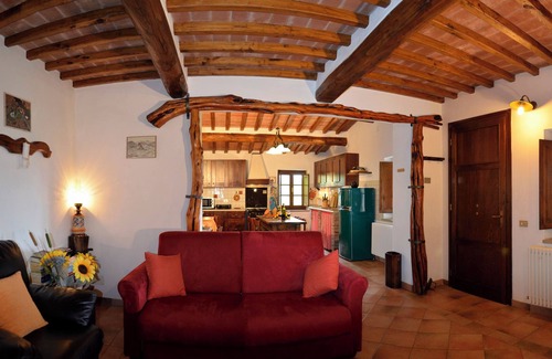 Montecastelli Villa | Toscane Villa avec piscine privée et jacuzzi pour lune de miel et des vacances d'été