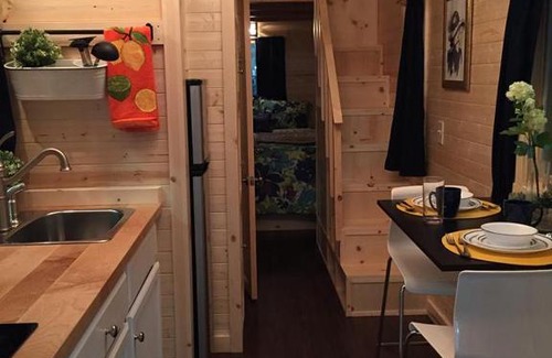 South Hampton Autre | Tuxbury Pond Camping Resort Tiny House Clara