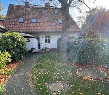 Kaltenweide Maison | Twenge Retreat - Haus Nähe Stadt und Flughafen mit Garten, 3 Zimmer, TV, Küche, Bad und Netflix