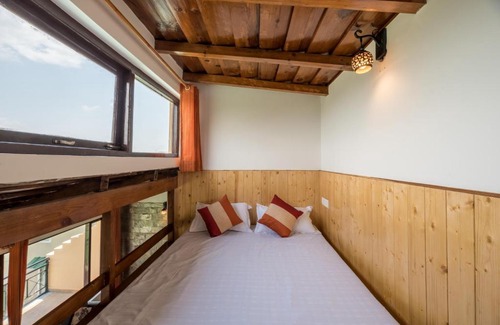 Kasiyalekh Appartement | Twilight Ridge, Studio overlooking the hills w wifi by Roamhome
