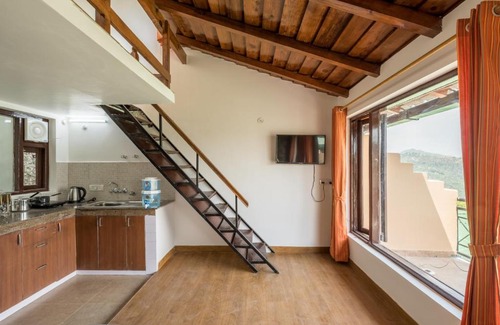 Kasiyalekh Appartement | Twilight Ridge, Studio overlooking the hills w wifi by Roamhome