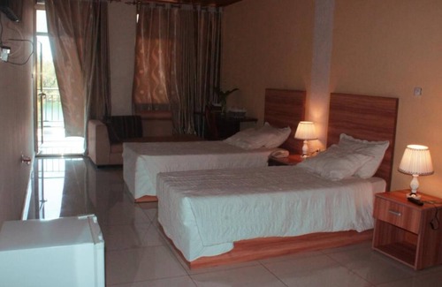 Kibuye Maison | Twin and intimate room with nice balcony - view on the lake