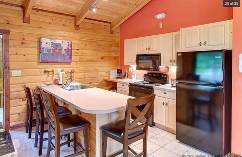 Margaretville Cabine | Twin B - Cozy 2-bedroom cabin in marvelous Halcottsville with WiFi, AC
