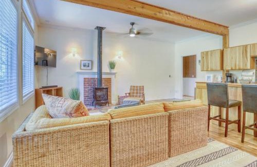 Zigzag Maison | Twin Cedars Getaway - Meredith Lodging