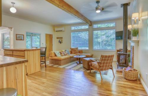 Zigzag Maison | Twin Cedars Getaway - Meredith Lodging
