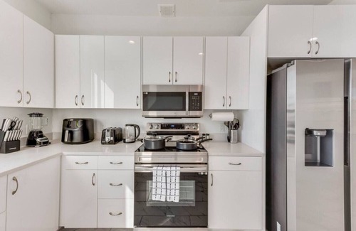 Downtown Dallas Appartement | Twin City View Apartments I King Bed I FreeParking
