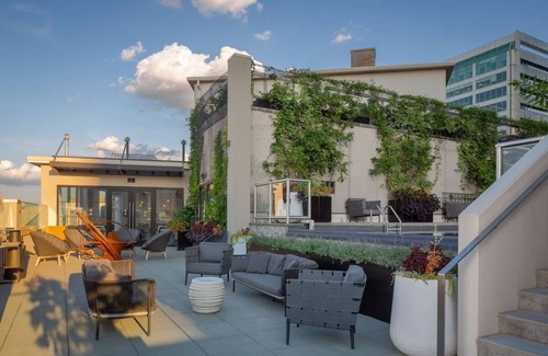 Logan Square Maison | Twin Double Studio, The Windsor Suites, 2 Family Rooms, Near Rittenhouse Square