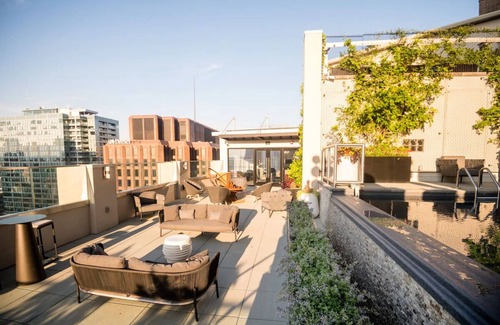 Logan Square Maison | Twin Double Studio, The Windsor Suites, 2 Family Rooms, Near Rittenhouse Square