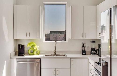 Downtown Dallas Appartement | Twin Metroview Apartments I King Bed I FreeParking