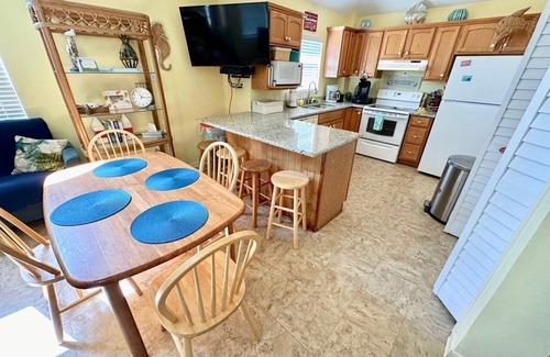 Port O Connor Maison | TWIN PALMS Close to Beach - Pets Add Fees