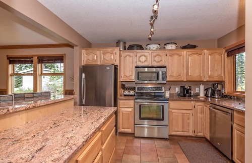 Silver Star Mountain Maison | Twin Peaks A !! True Ski-In Ski-Out 4-BR 4-BA 2200 pieds carrés 3 niveaux pour 15 personnes