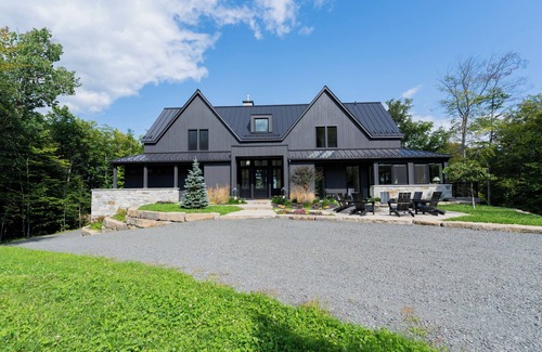 Morin Heights Maison | TWIN PEAKS - LUXURY 5BR SKI-IN /SKI-OUT