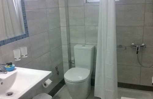 Kamena Vourla Hôtel | TWIN ROOM DANS UN HÔTEL 3Sterne