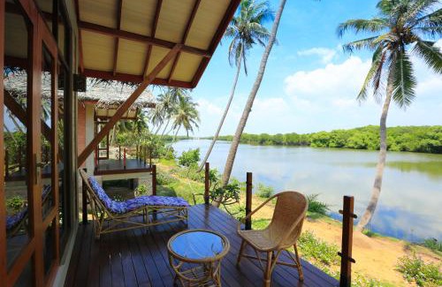 Arachchikattuwa Chalet De Ski | Twin Waters Resort
