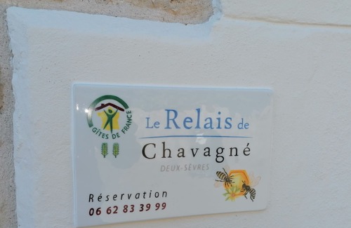 La Creche Maison | Deux belles chambres avec vue sur le jardin privé