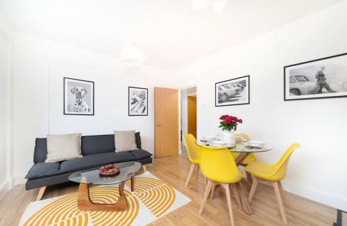 Nightingale Appartement | Two Bedroom Apartment By Buonomo Stays Short Lets & Serviced Accommodation in Balham with Balcony