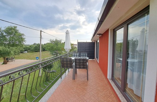 Fiorini Appartement | Appartement de deux chambres avec la terrasse Fiorini, Novigrad (A-6926-d)