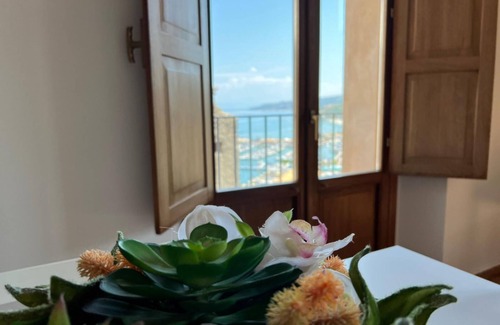 Tropea Appartement | Appartement avec vue sur le port de plaisance
