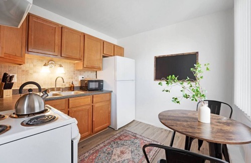 Gibraltar Appartement | Two bedroom apartment - Near parks and Detroit River!