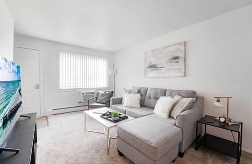 Gibraltar Appartement | Two bedroom apartment - Near parks and Detroit River!