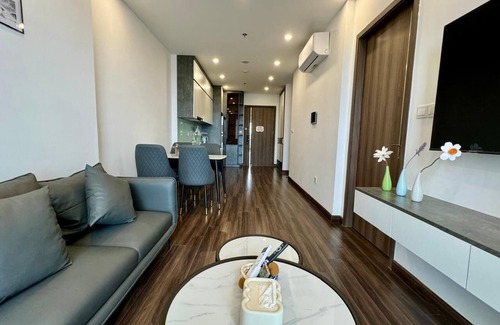 Le Chan Maison | Two-Bedroom Apartment with City View