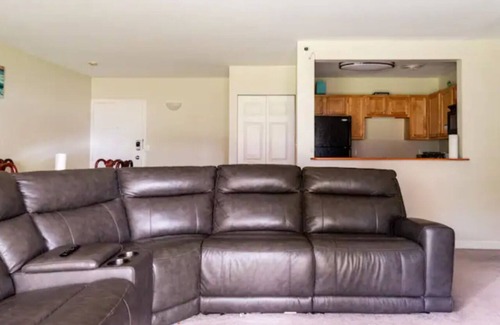 Walpole Appartement | Two-bedroom apartment with AC and WIFI in the delightful neighborhood of Norwood