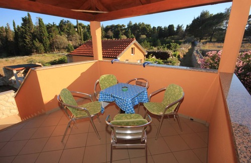 Ilovik Appartement | Appartement de deux chambres avec la terrasse Ilovik, Losinj (A-8078-a)