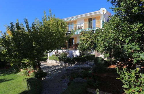 Sevid Appartement | Appartement de deux chambres avec le balcon et la vue sur le mer Sevid, Trogir (A-2044-a)