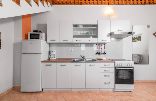 Cancini Appartement | Two bedroom apartment with terrace Cancini, Poreč (A-24335-c)