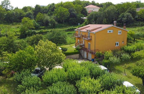 Citluk Appartement | Appartement de deux chambres avec le balcon Sinj, Zagora (A-23403-a)