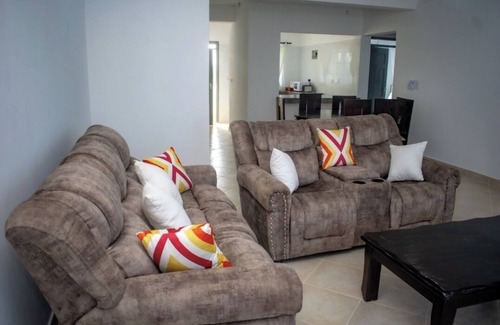 Malindi Appartement | TWO BEDROOM APARTMENTS WITHIN A WALKING DISTANCE TO THE BEACH