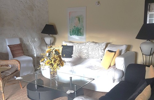 Monsec Appartement | Two bedroomed stone gite with shared pool, close to Brantome