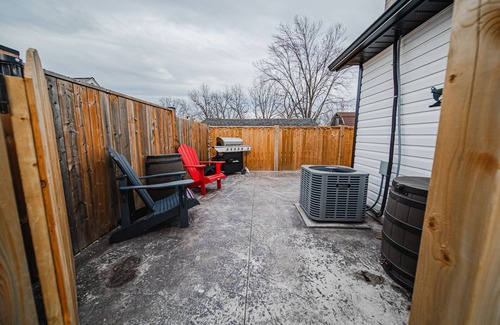 Vineland Maison | Two bedroom guest house in the heart of wine country!