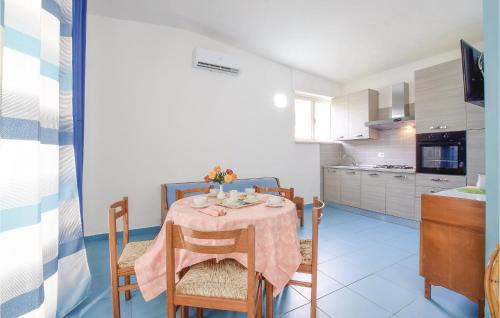 Baia Domizia Maison | Two-Bedroom Holiday Home In Baia Domizia Saurunca
