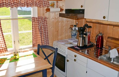 Vestvagøy Maison | Two-Bedroom Holiday home in Gravdal 2